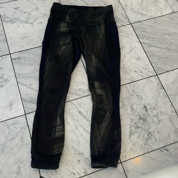 Lululemon Athletica Leggings - Sz 4 - Picture 1 of 5